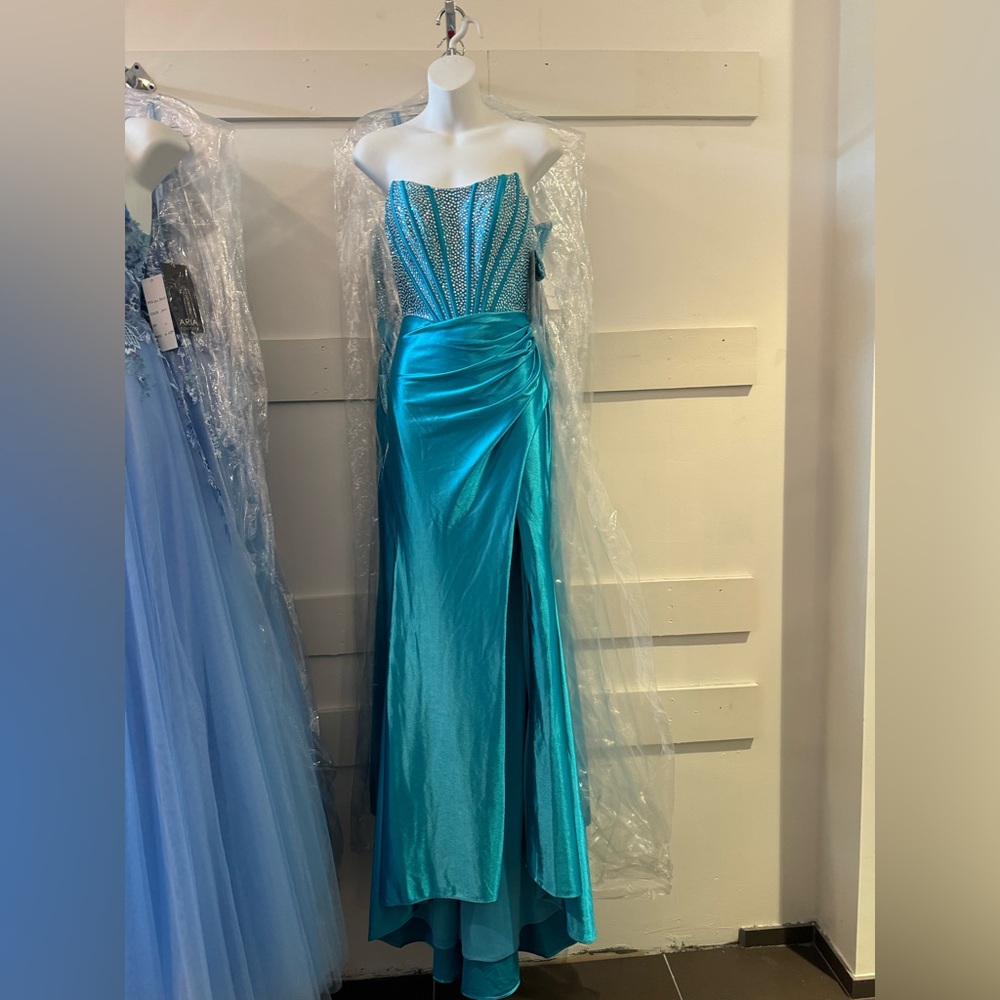 Women’s Prom Dress